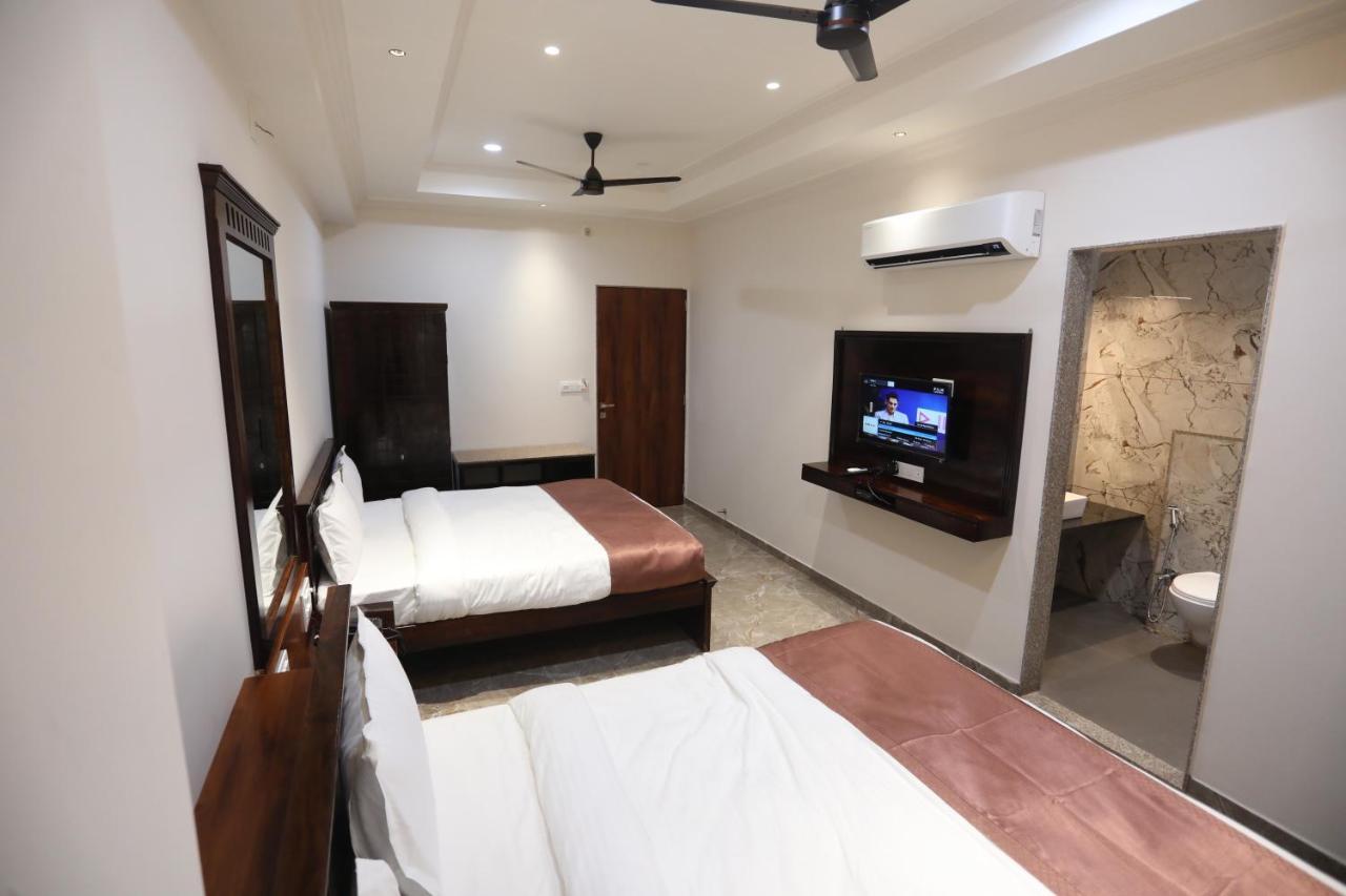 Chandan Kasturi Resort Dariawad Luaran gambar