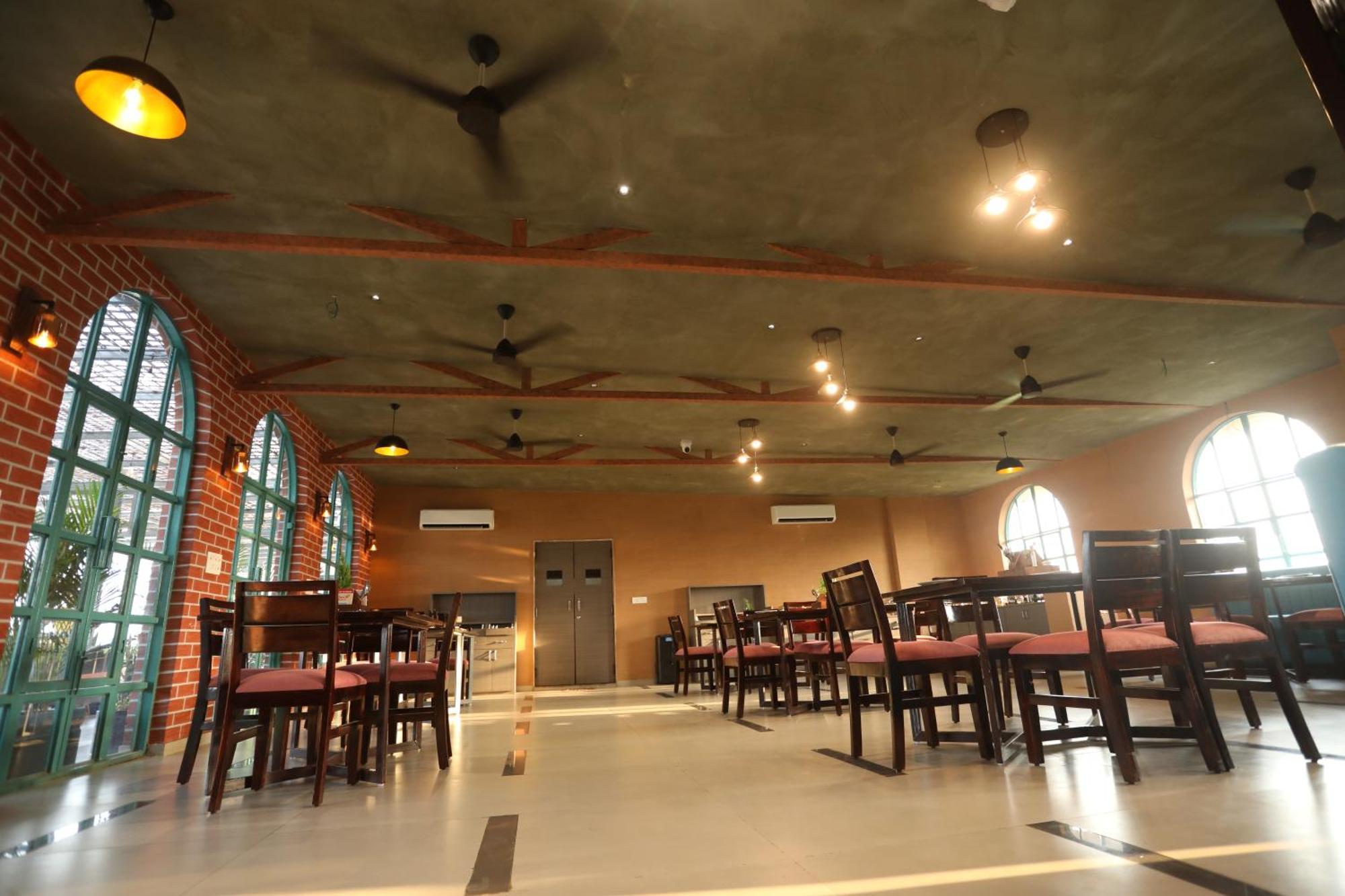 Chandan Kasturi Resort Dariawad Luaran gambar