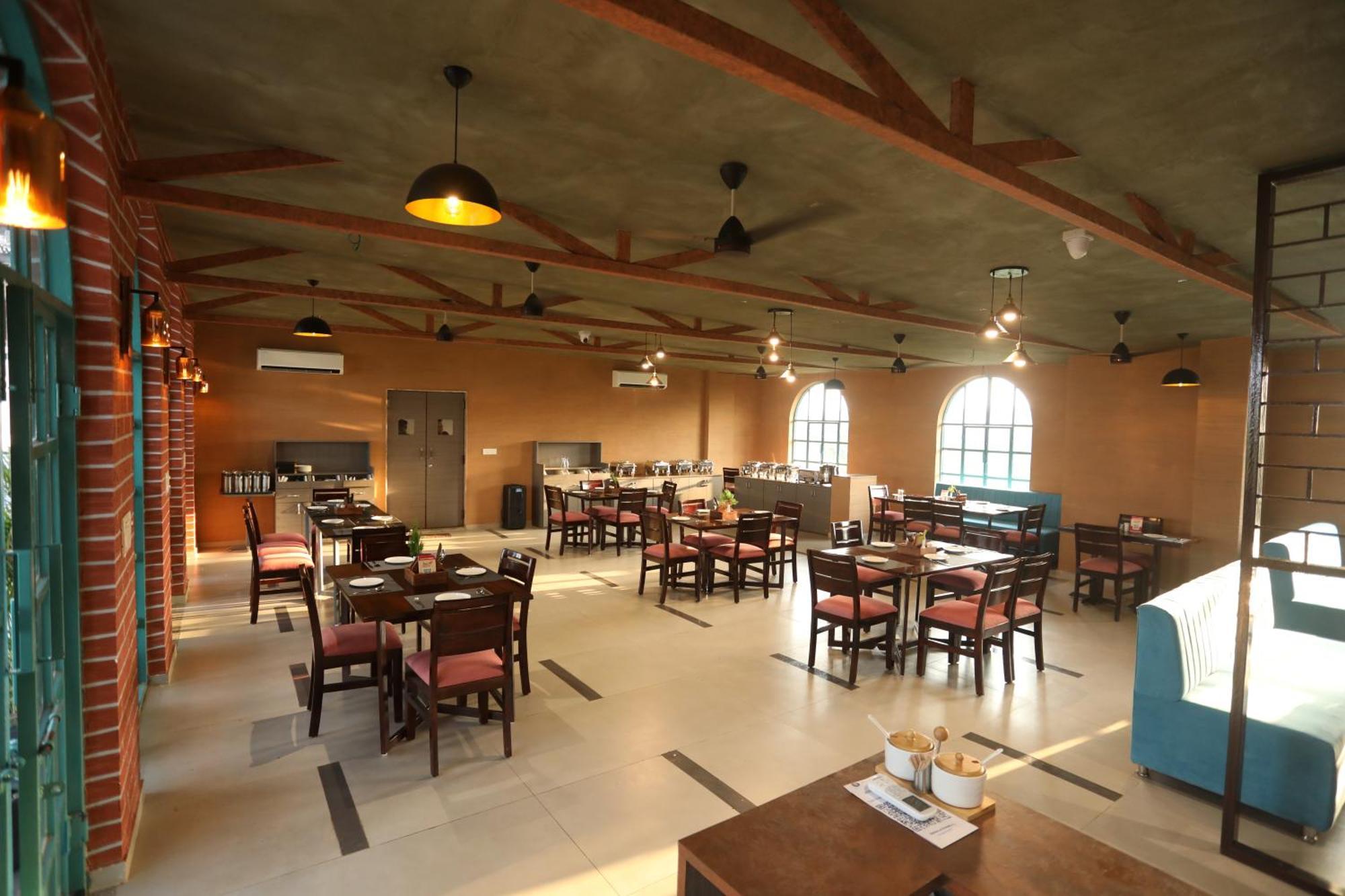 Chandan Kasturi Resort Dariawad Luaran gambar